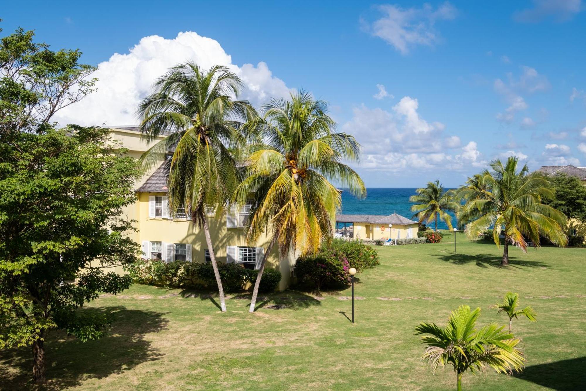 Jamaica Time Driftwood At Sea Palms 3Br 3Ba Condo In Ocho Rios With Pool And Beach Front With Views Only 10 Mins From Ochi Intl Airport Direct Flight From Miami Saint Maryʼs Exterior foto