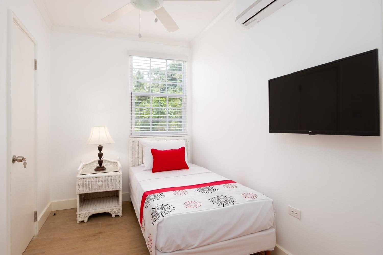 Jamaica Time Driftwood At Sea Palms 3Br 3Ba Condo In Ocho Rios With Pool And Beach Front With Views Only 10 Mins From Ochi Intl Airport Direct Flight From Miami Saint Maryʼs Exterior foto